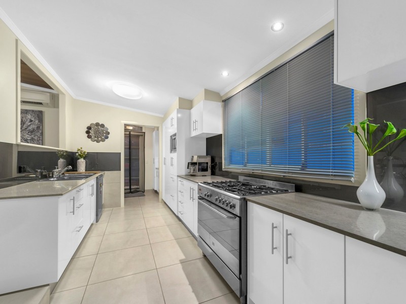 42 Chater Street, Carina QLD 4152