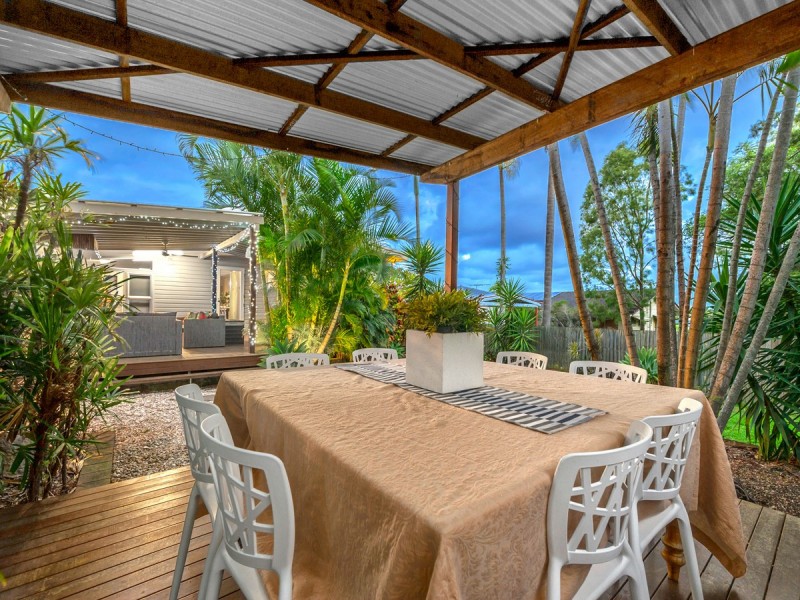 42 Chater Street, Carina QLD 4152