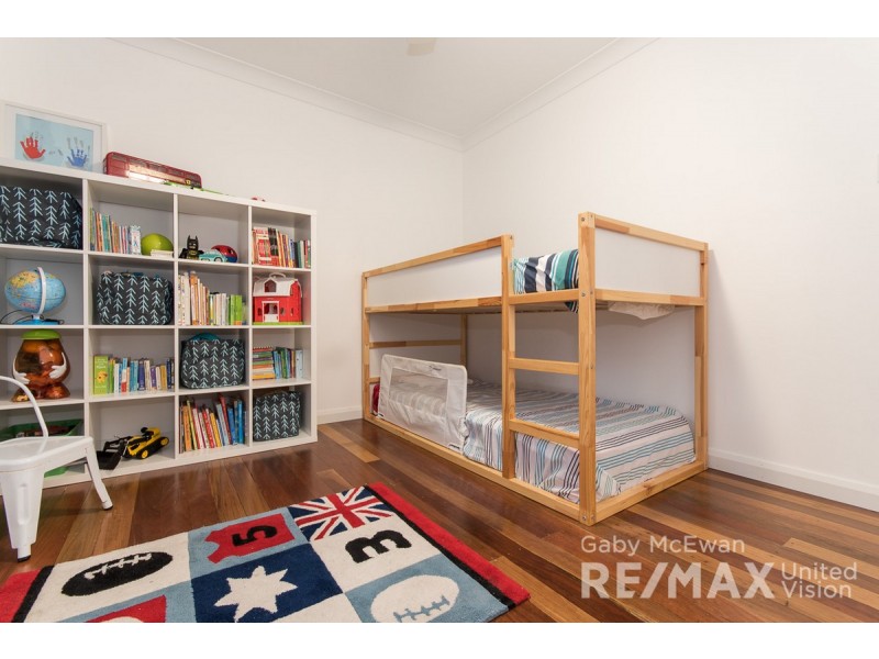 10 Selkirk Street, Tingalpa QLD 4173