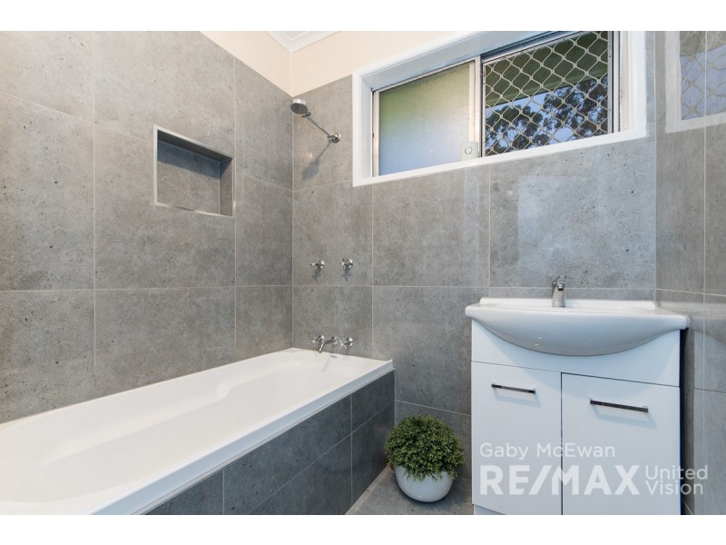 62 Winston Road, Sheldon QLD 4157