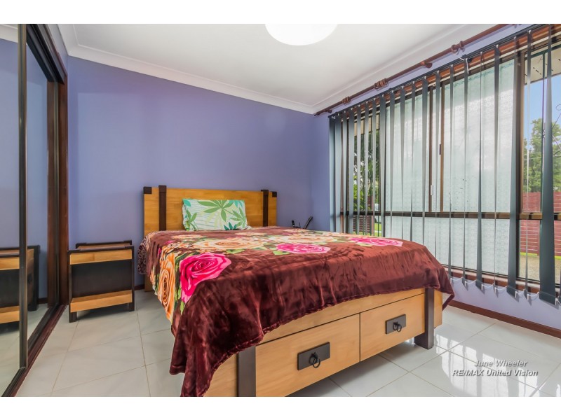 16 Thorne Street, Carina QLD 4152