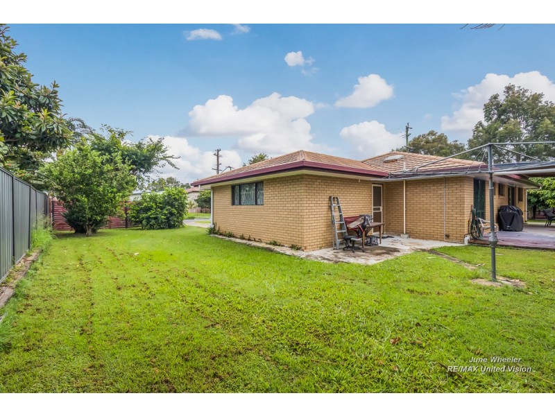 16 Thorne Street, Carina QLD 4152