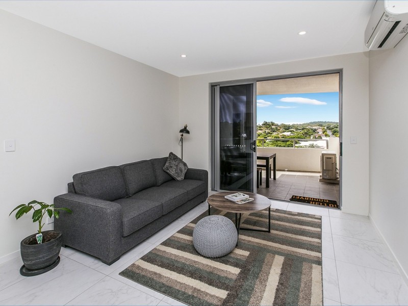 10/908 Logan Road, Holland Park West QLD 4121