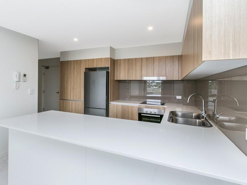 10/908 Logan Road, Holland Park West QLD 4121