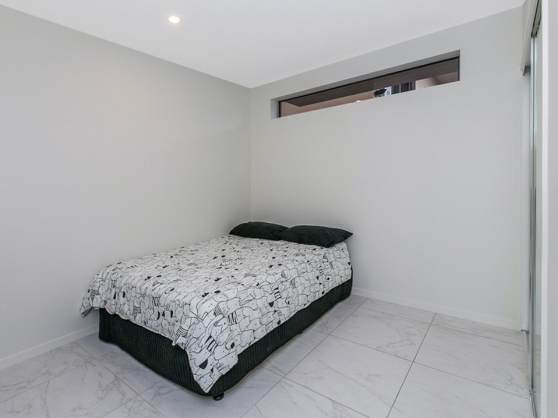 10/908 Logan Road, Holland Park West QLD 4121