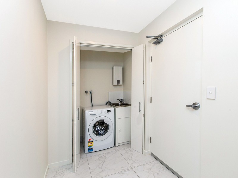 10/908 Logan Road, Holland Park West QLD 4121