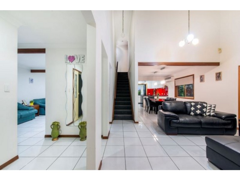 424 Winstanley Street, Carindale QLD 4152