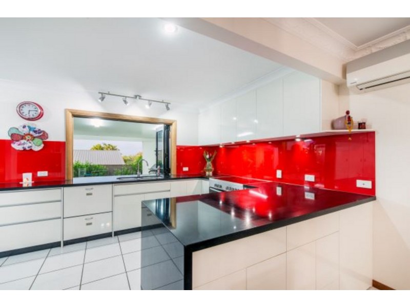 424 Winstanley Street, Carindale QLD 4152