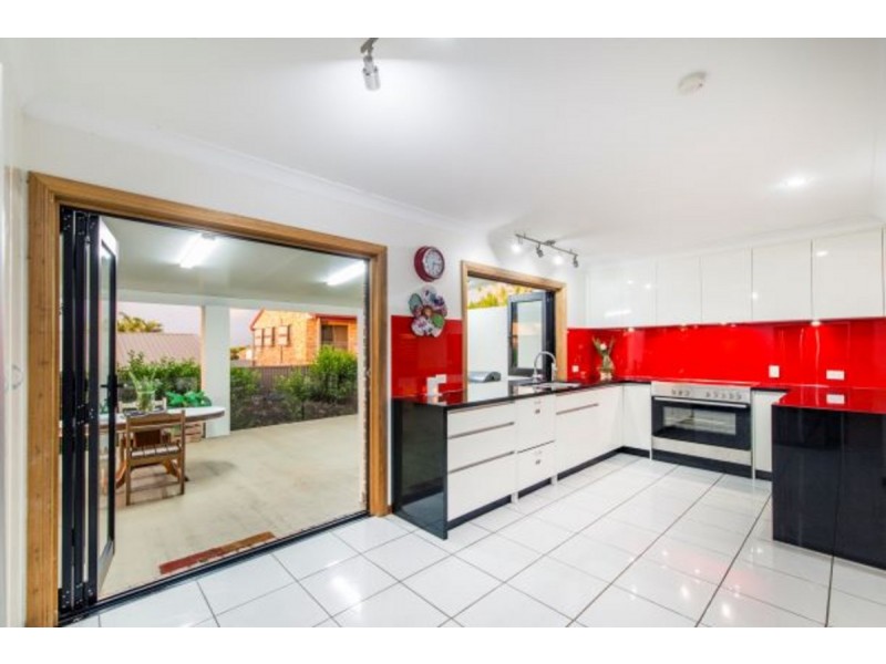 424 Winstanley Street, Carindale QLD 4152