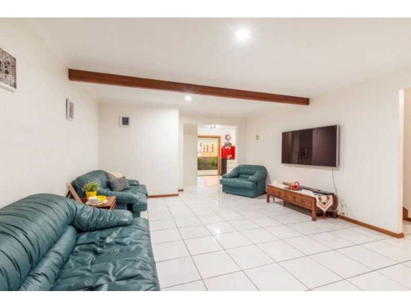 424 Winstanley Street, Carindale QLD 4152