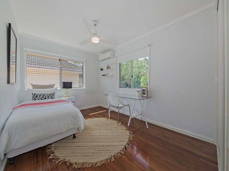 42 Tarana Street, Camp Hill QLD 4152