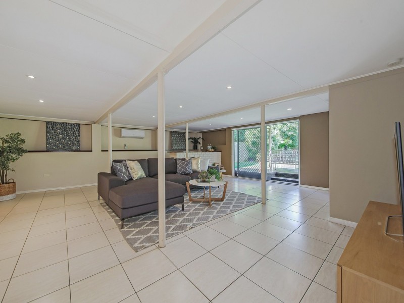 42 Tarana Street, Camp Hill QLD 4152