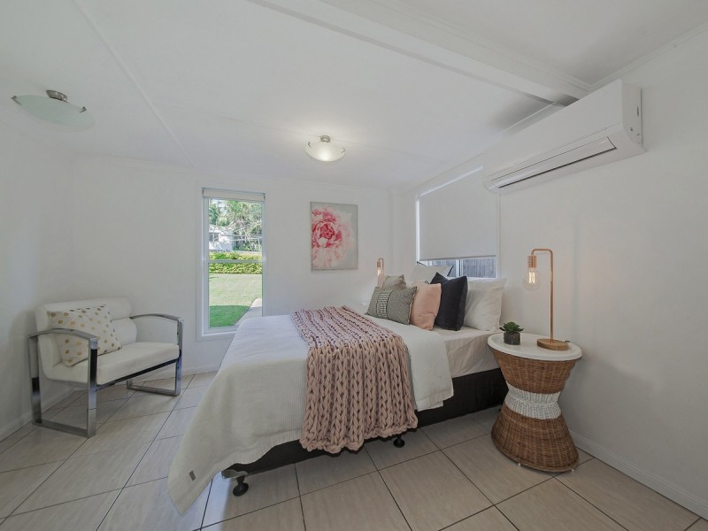 42 Tarana Street, Camp Hill QLD 4152