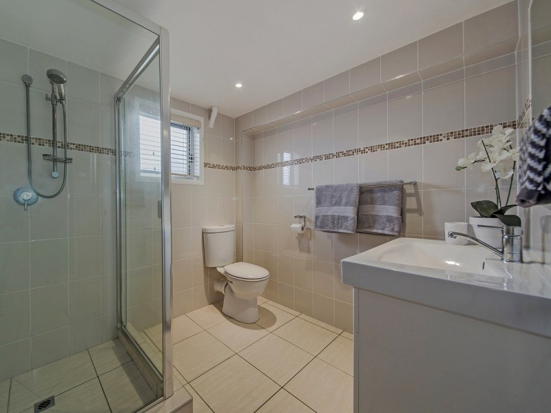 42 Tarana Street, Camp Hill QLD 4152