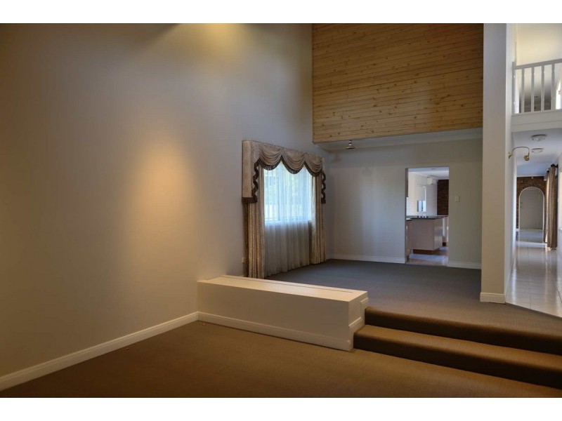 44 Bridgnorth Street, Carindale QLD 4152