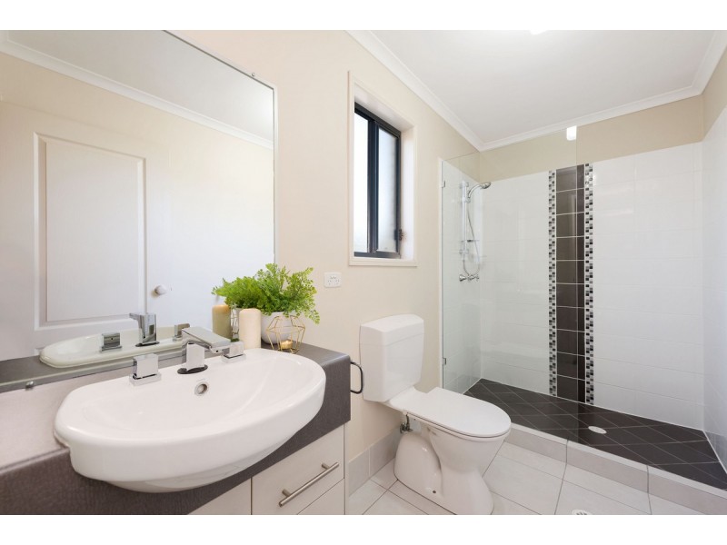 14 Holland Place, Carindale QLD 4152