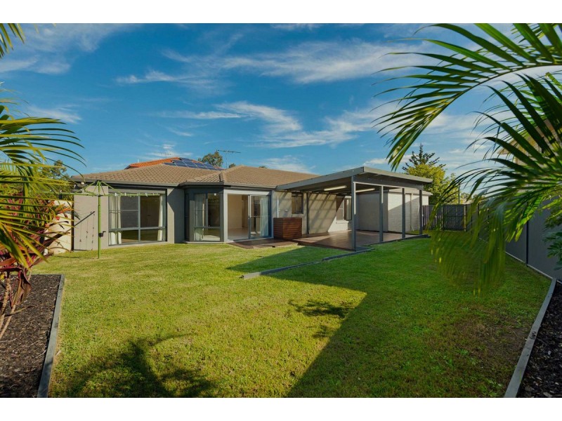 14 Holland Place, Carindale QLD 4152