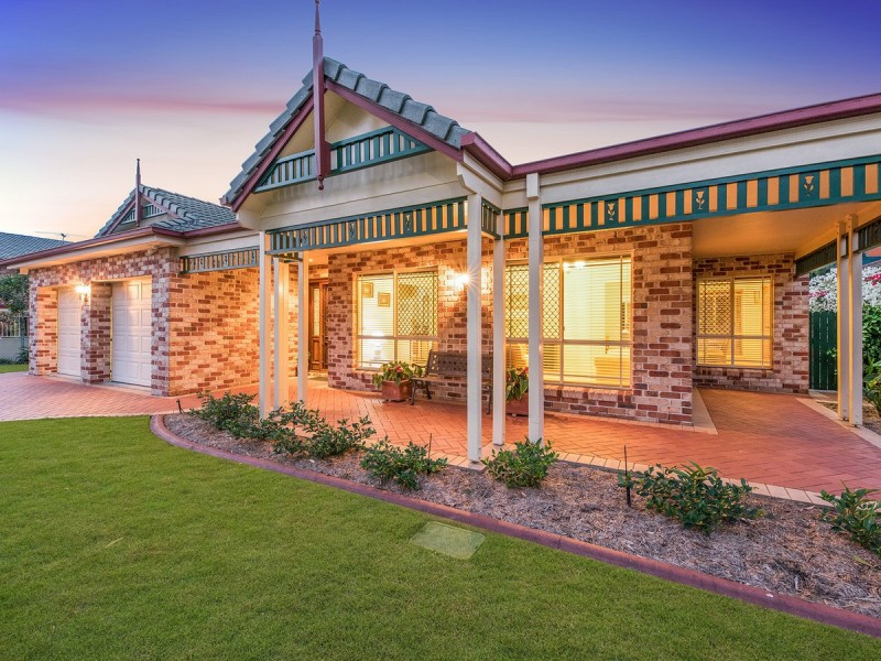 16 Coventry Place, Wishart QLD 4122