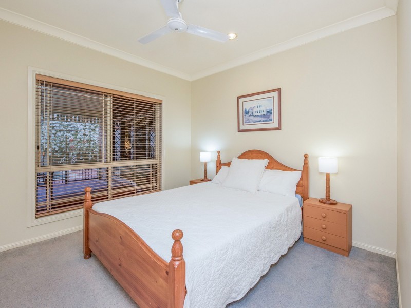 16 Coventry Place, Wishart QLD 4122