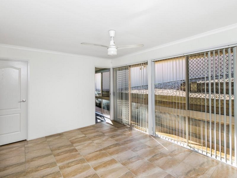 14 Eromanga Street, Carindale QLD 4152