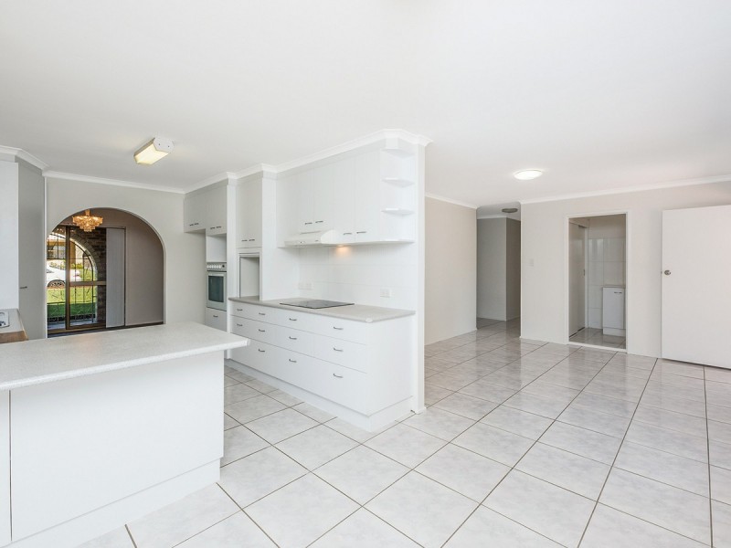 29 Banwell Crescent, Carindale QLD 4152