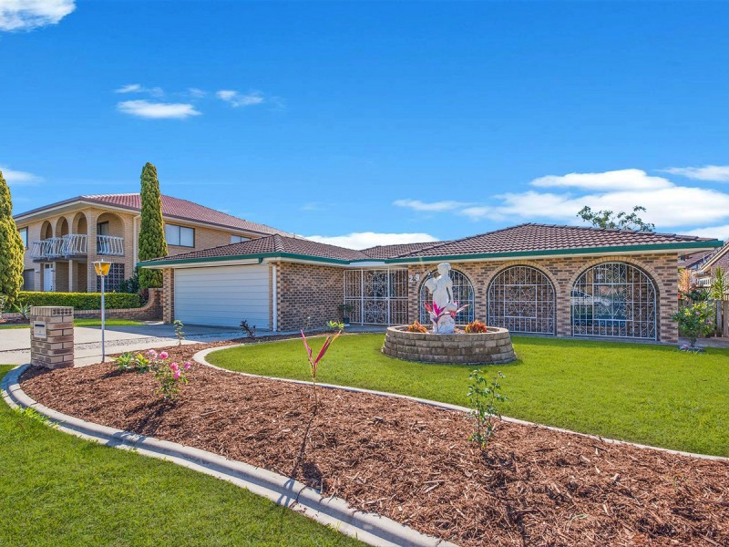 29 Banwell Crescent, Carindale QLD 4152