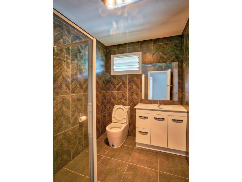 1307 Old Cleveland Road, Carindale QLD 4152