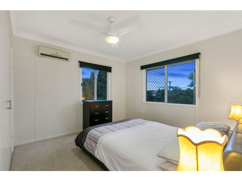 15 Casmaria Street, Mansfield QLD 4122