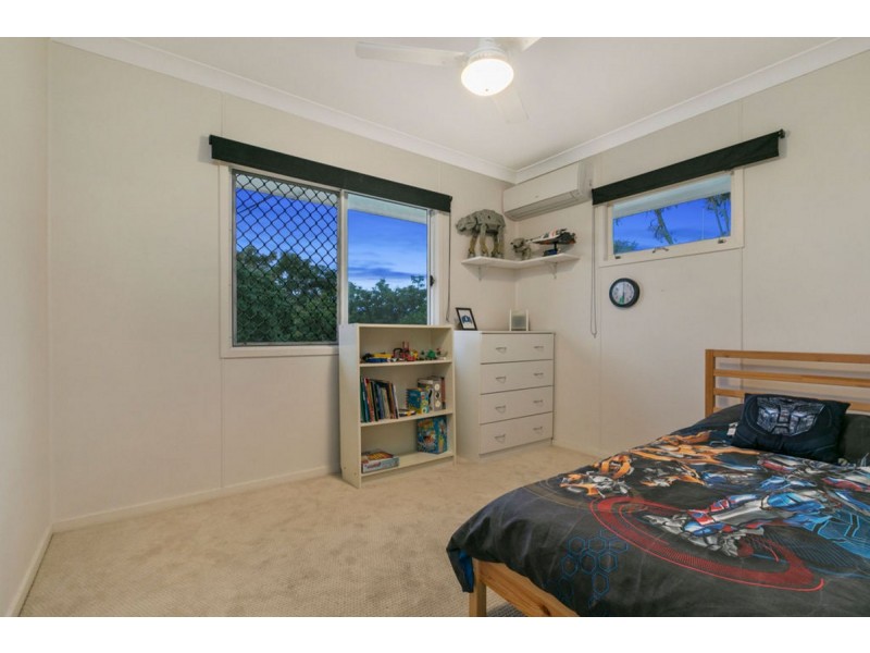 15 Casmaria Street, Mansfield QLD 4122