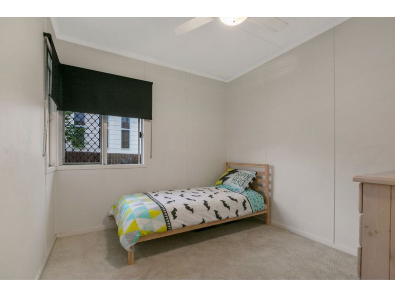 15 Casmaria Street, Mansfield QLD 4122