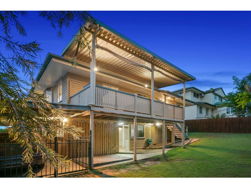 15 Casmaria Street, Mansfield QLD 4122