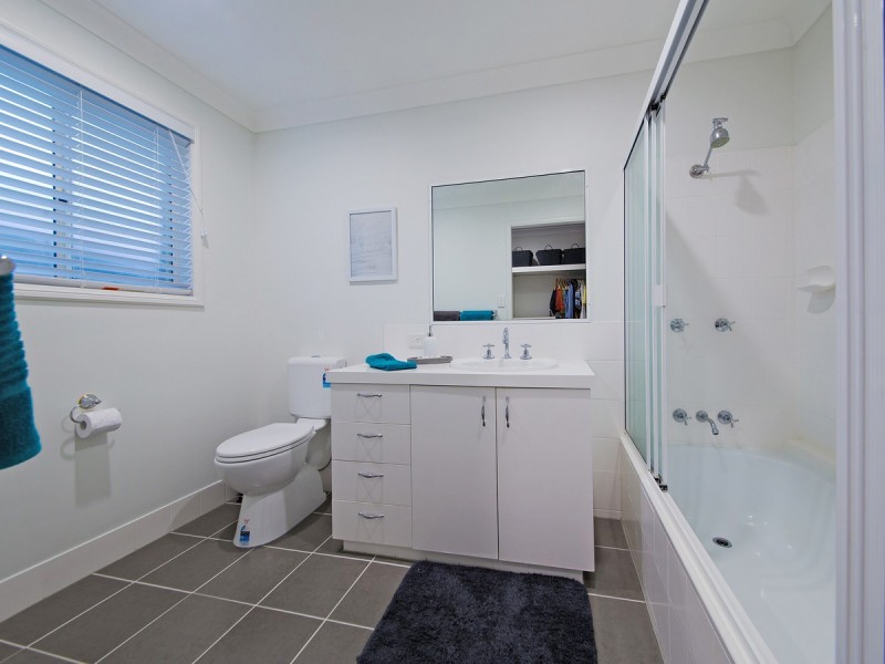 15 Burgundy Crescent, Thornlands QLD 4164