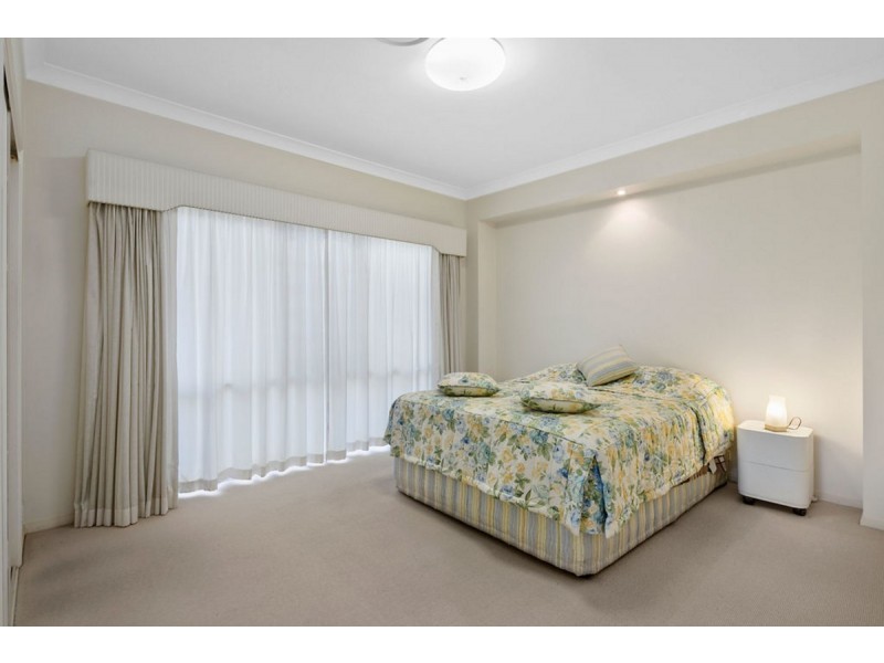 39 Flame Tree Cr, Carindale QLD 4152