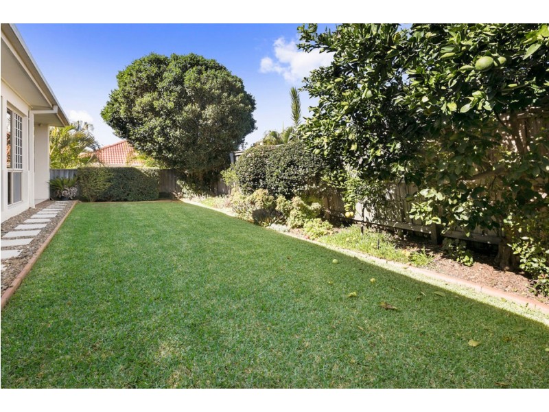 39 Flame Tree Cr, Carindale QLD 4152