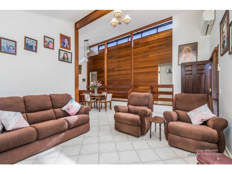 29 Donnington Street, Carindale QLD 4152