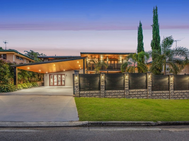 17 Colington Street, Mansfield QLD 4122