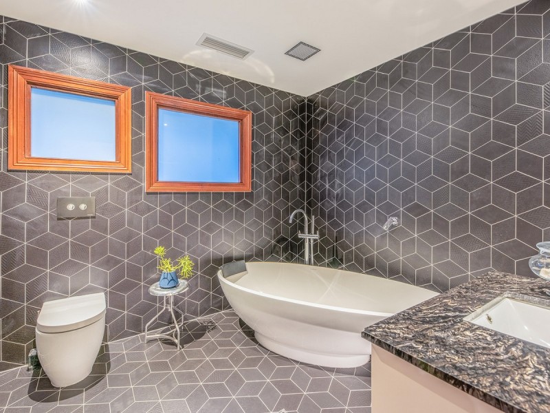 17 Colington Street, Mansfield QLD 4122