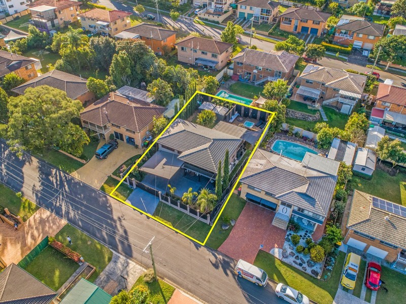 17 Colington Street, Mansfield QLD 4122