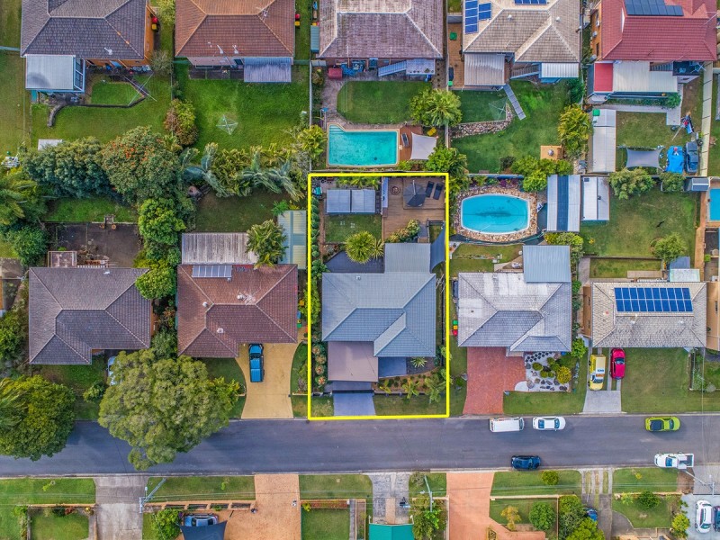 17 Colington Street, Mansfield QLD 4122