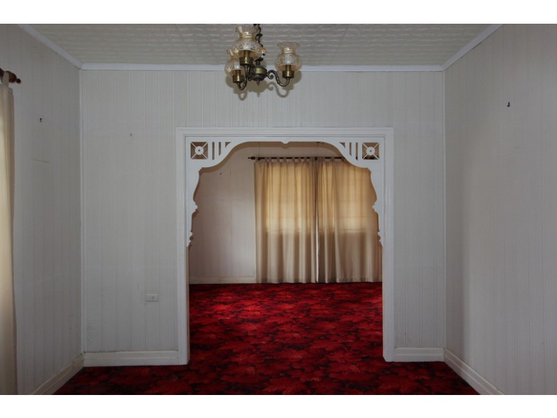 64 Dickenson Street, Carina QLD 4152