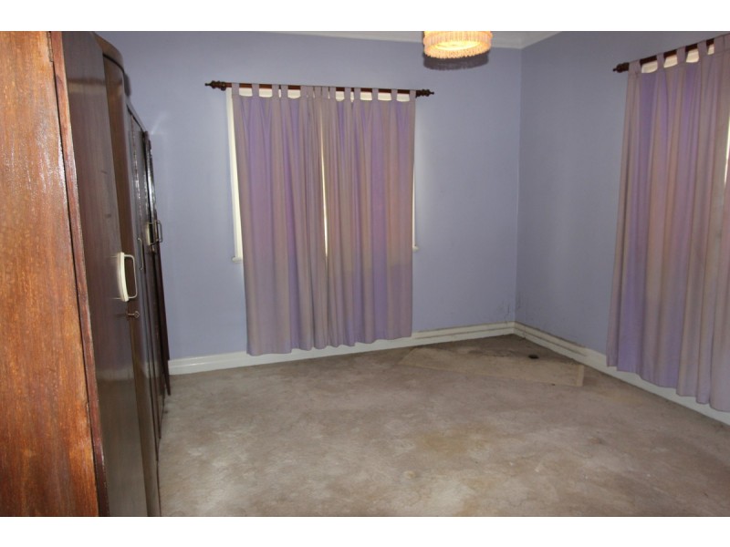 64 Dickenson Street, Carina QLD 4152