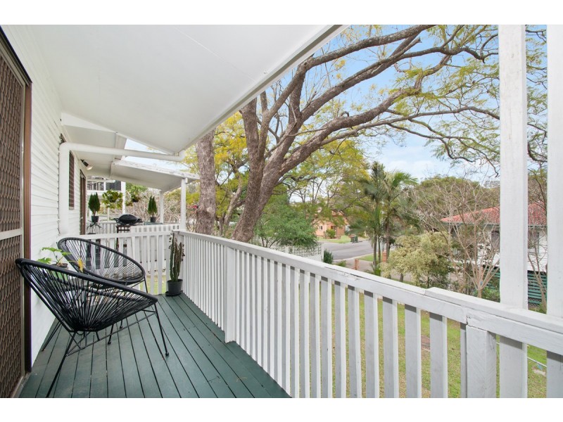 77 Renton Street, Camp Hill QLD 4152