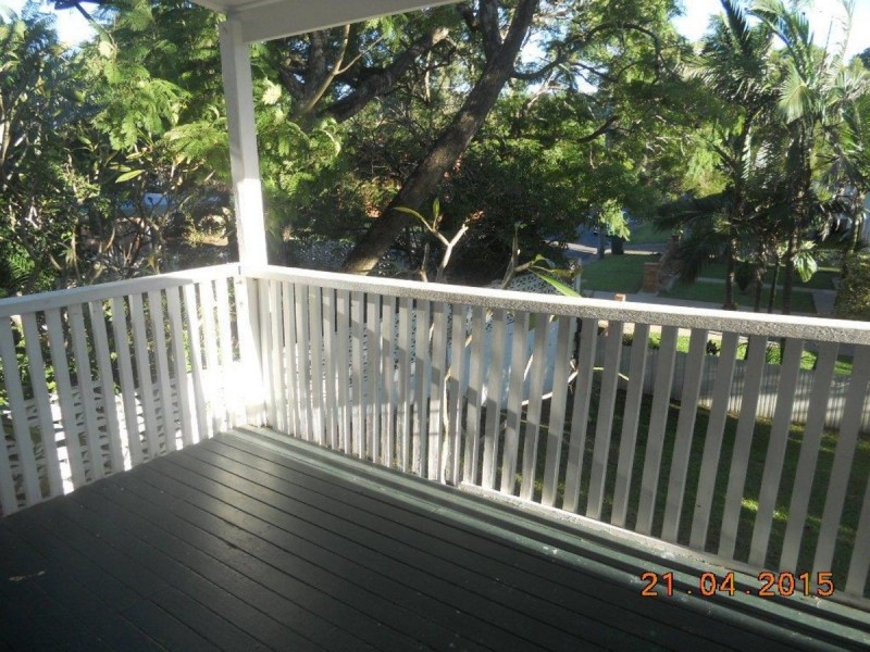 77 Renton Street, Camp Hill QLD 4152