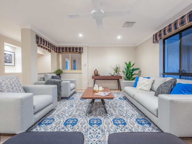 26 Clearmount Crescent, Carindale QLD 4152