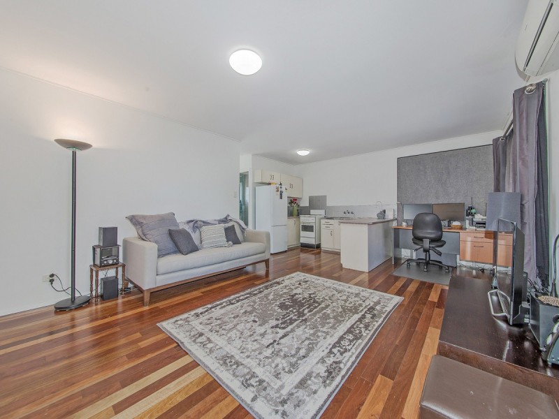 4/121 Old Cleveland Road, Greenslopes QLD 4120