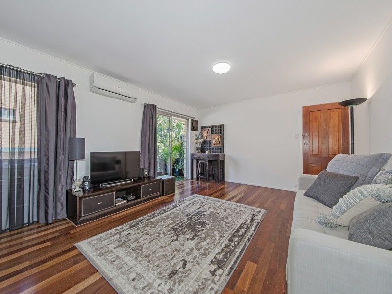 4/121 Old Cleveland Road, Greenslopes QLD 4120