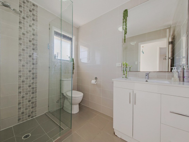 4/121 Old Cleveland Road, Greenslopes QLD 4120