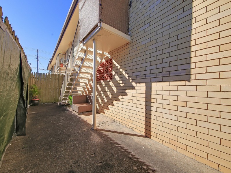 4/121 Old Cleveland Road, Greenslopes QLD 4120