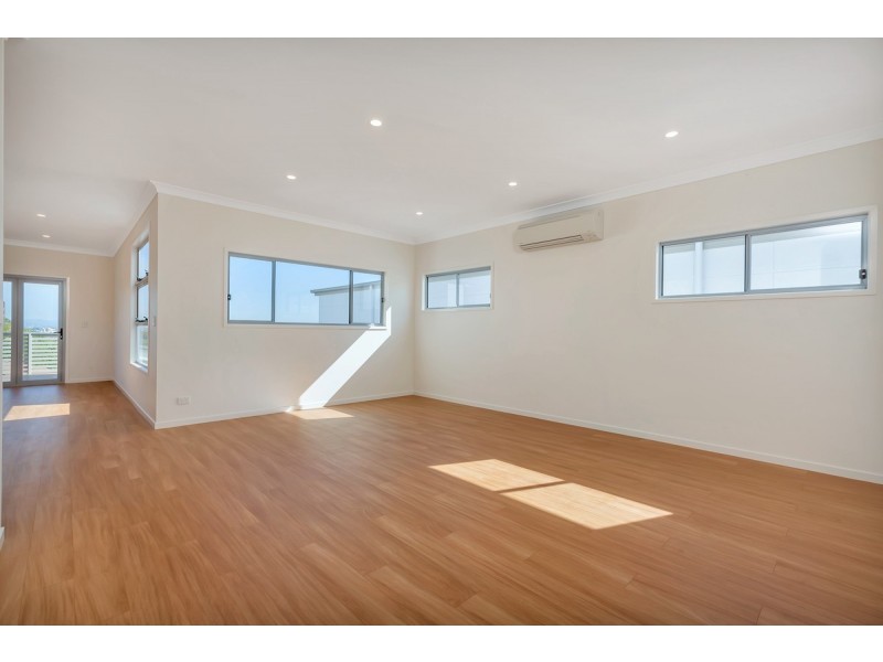 17 Grainger Street, Wynnum QLD 4178