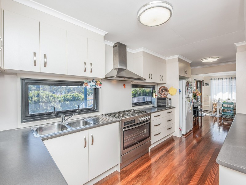 94 Mingera Street, Mansfield QLD 4122